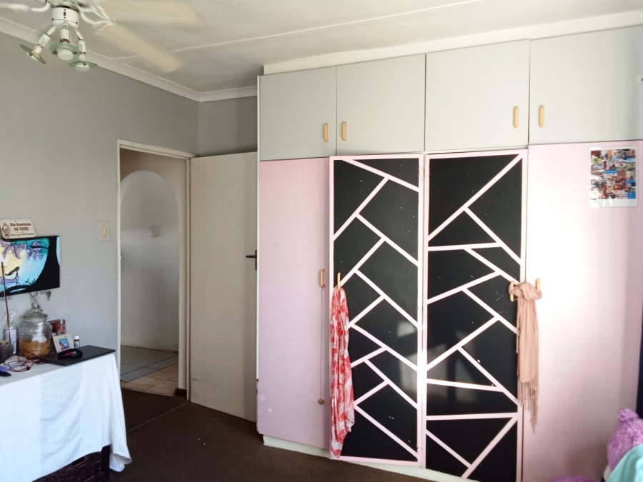 4 Bedroom Property for Sale in Bothasig Western Cape